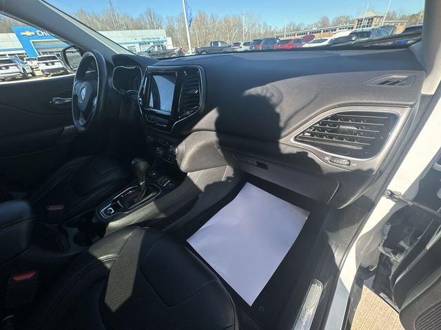 Used 2019 Jeep Cherokee Limited image 30