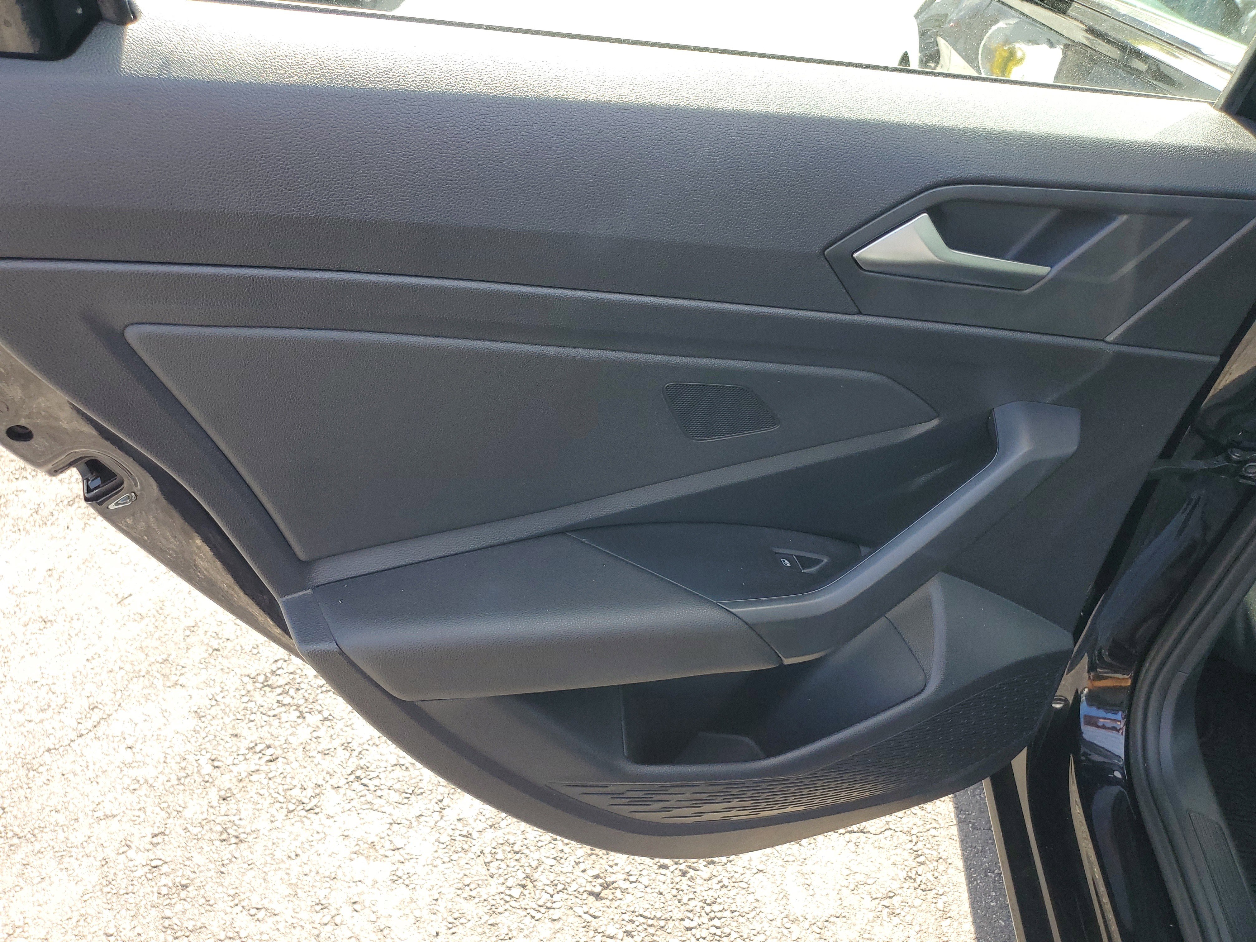 Certified 2021 Volkswagen Jetta SE image 18