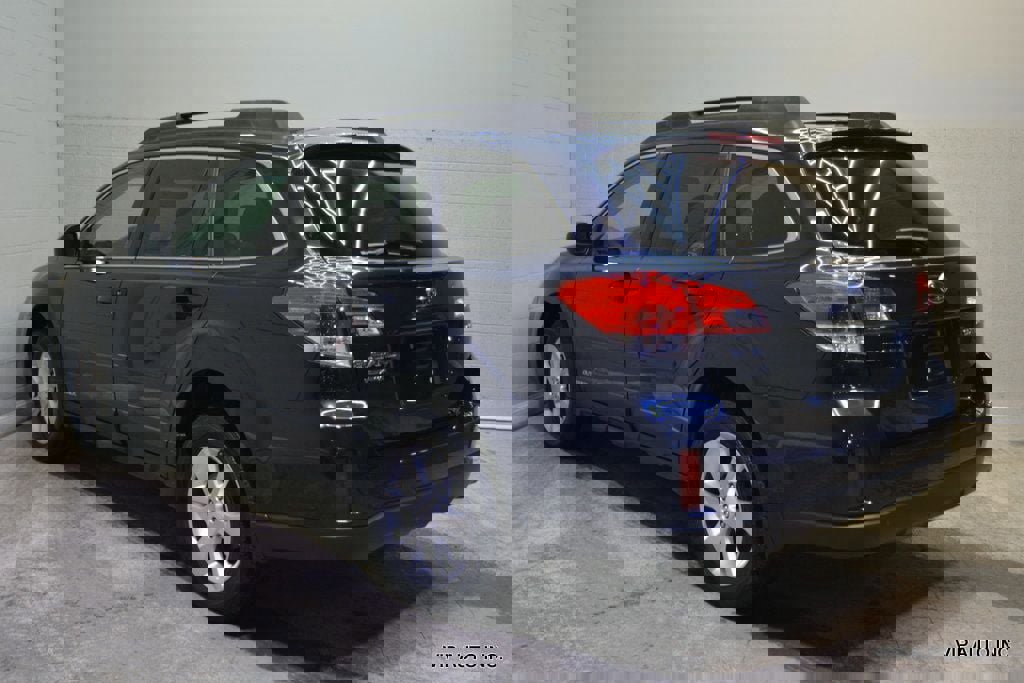 Used 2013 Subaru Outback 2.5i Premium image 3