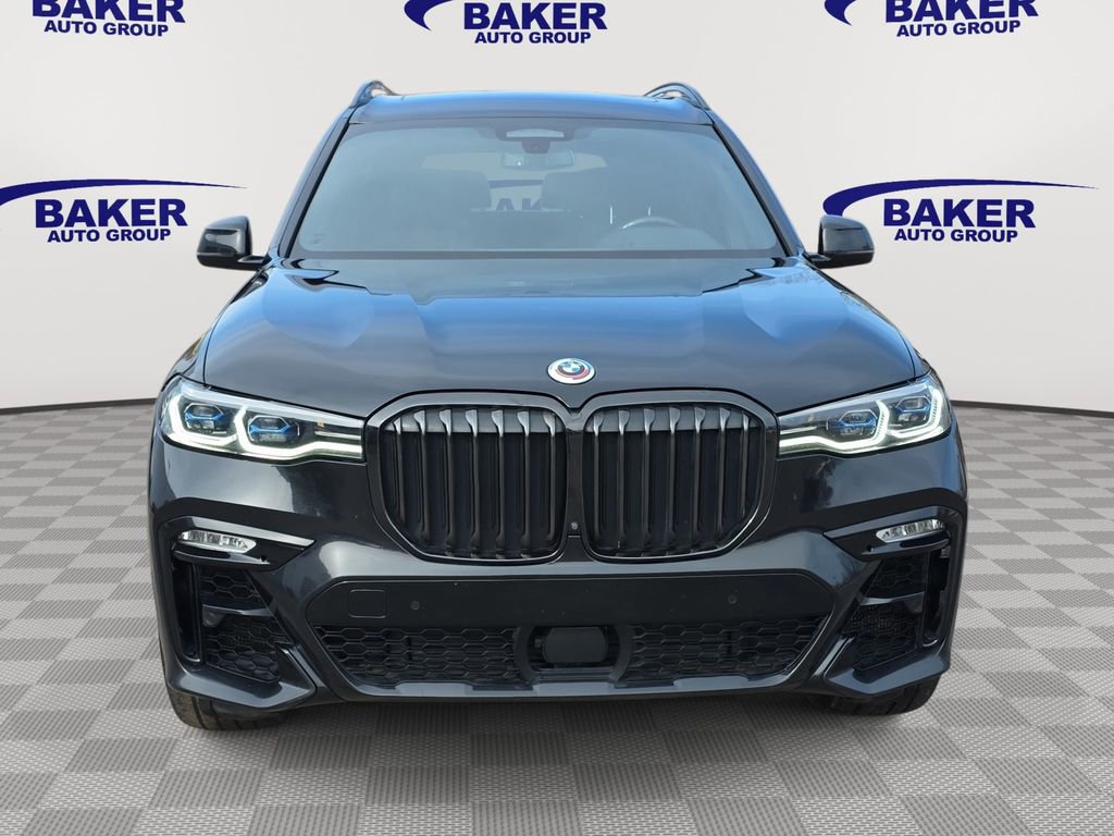 Used 2022 BMW X7 M50i w/ Dynamic Handling Package image 2