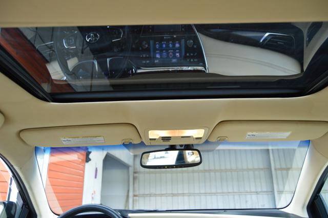 Used 2013 Toyota Avalon Limited FWD image 25