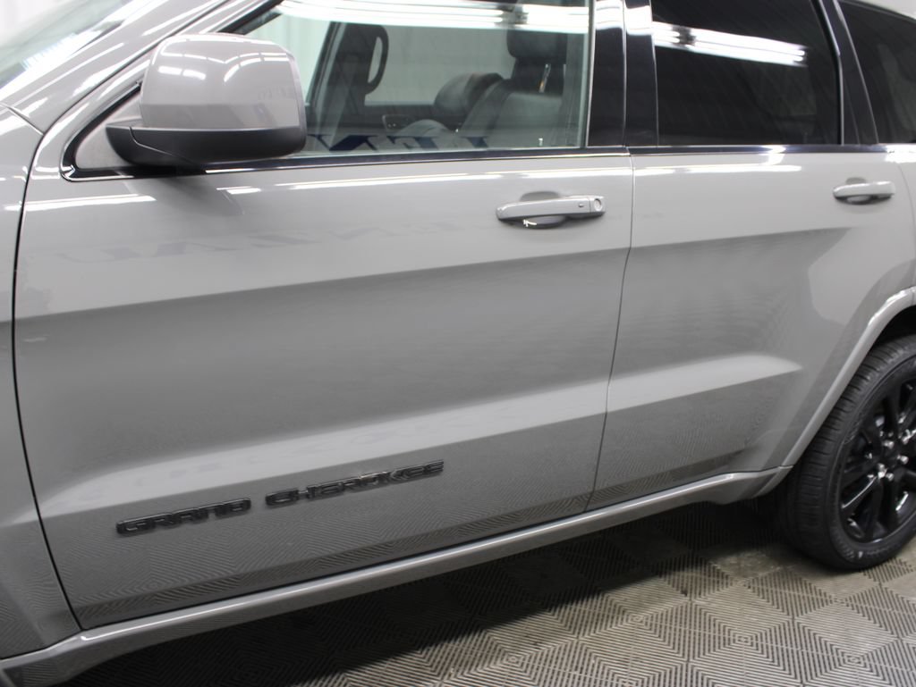 Used 2021 Jeep Grand Cherokee Altitude AWD/4WD image 46
