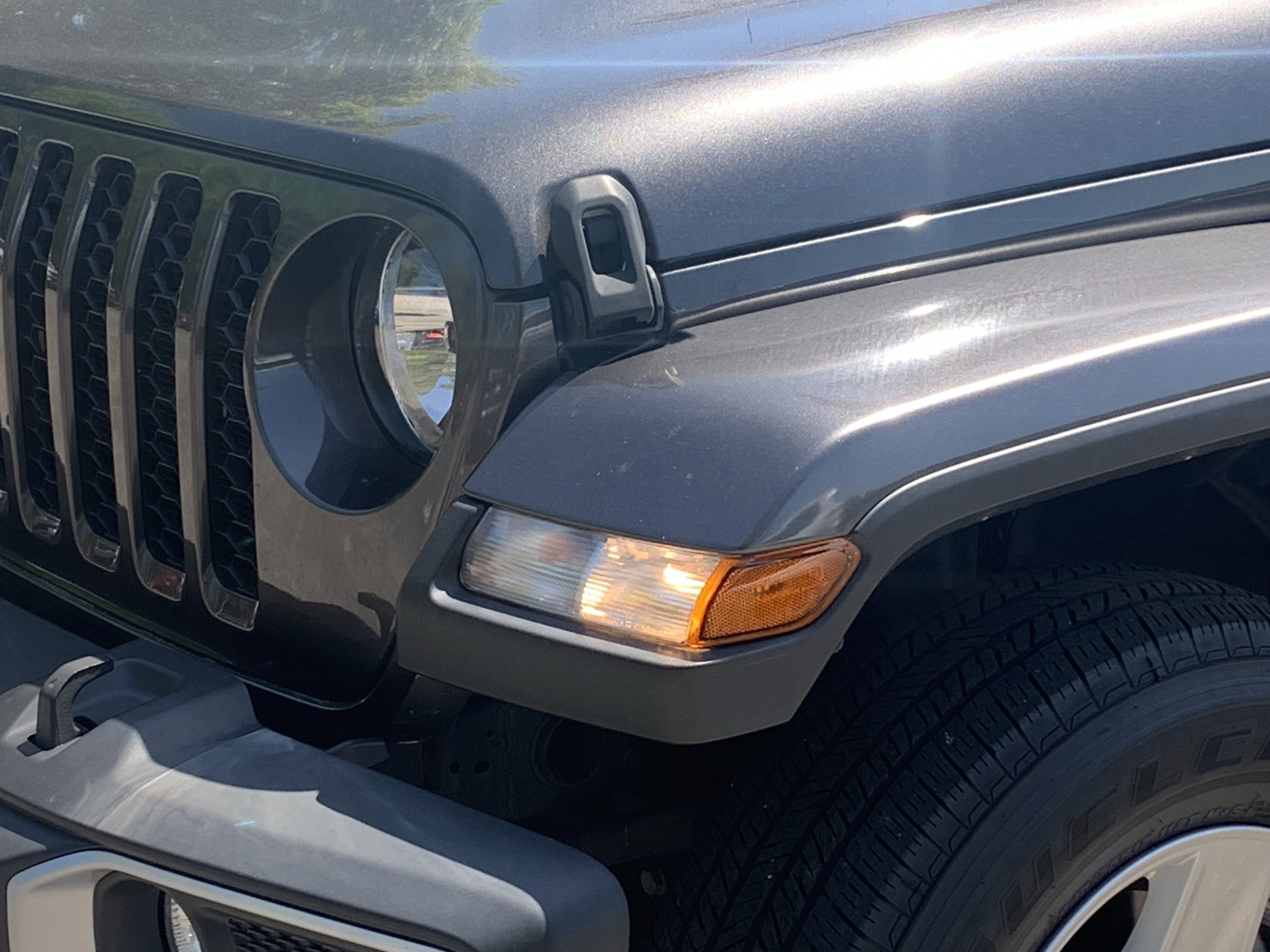 Used 2022 Jeep Gladiator Sport image 5