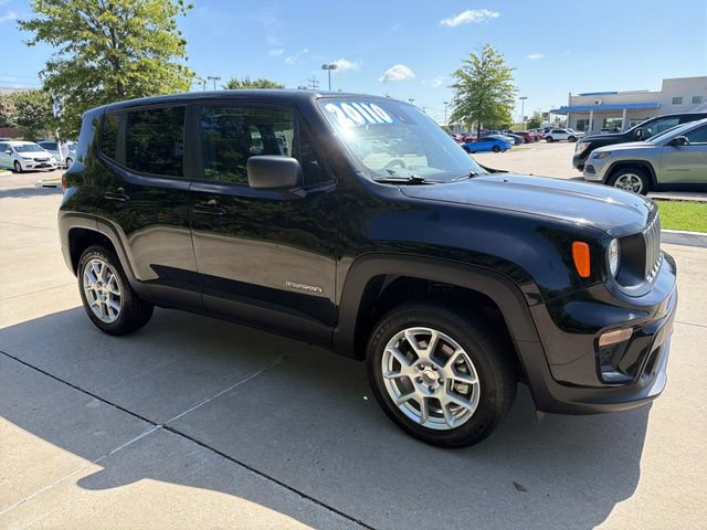Used 2023 Jeep Renegade Latitude AWD/4WD image 7