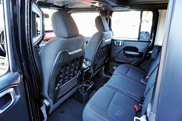 Used 2020 Jeep Wrangler Unlimited Rubicon AWD/4WD image 17