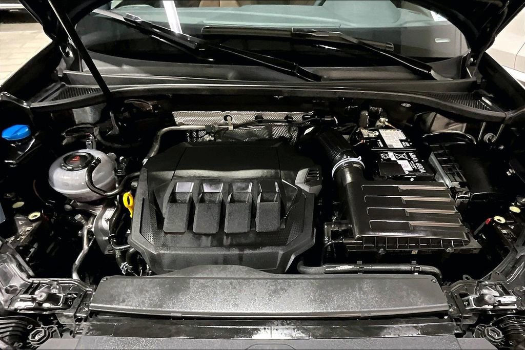 Certified 2025 Audi Q3 2.0T Premium w/ Convenience Package image 30