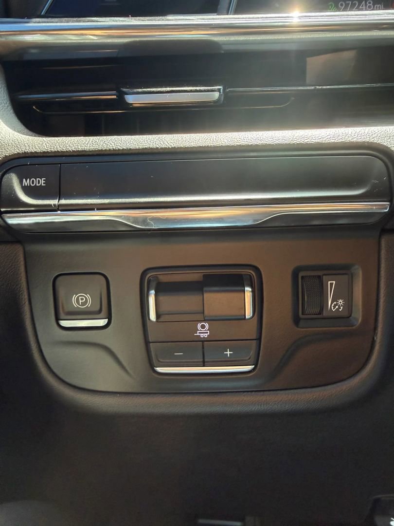 Used 2022 Cadillac Escalade Sport RWD image 30