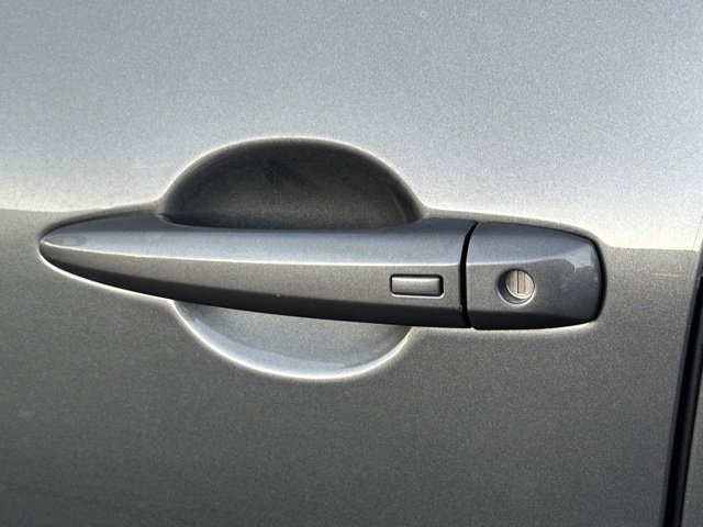 Certified 2023 Nissan Rogue SV image 13