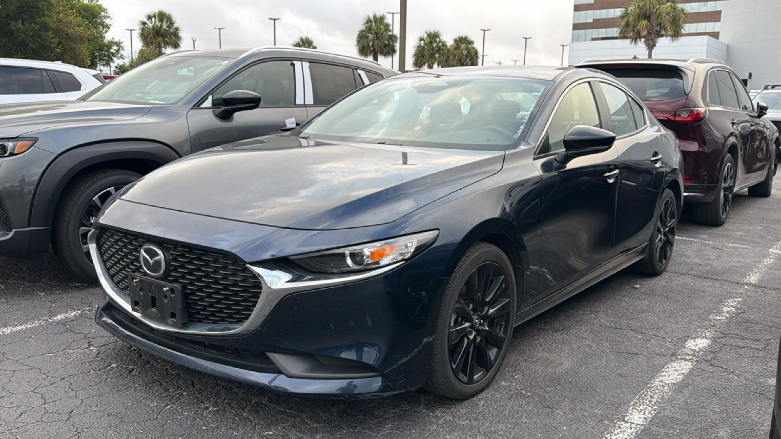 Used 2024 MAZDA MAZDA3 s FWD image 3