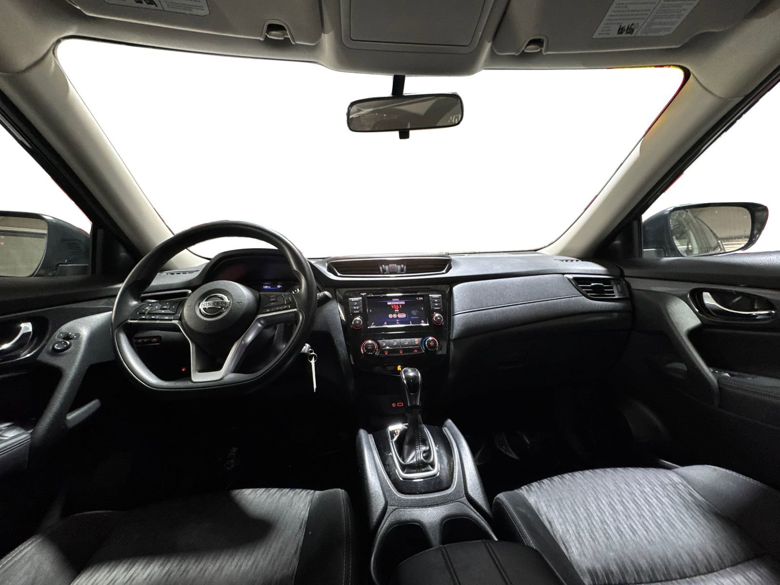 Used 2018 Nissan Rogue S image 12