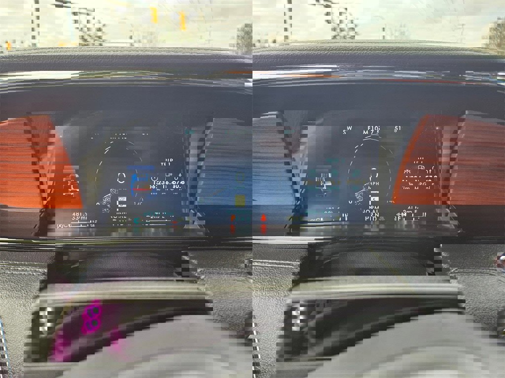 Used 2024 Lincoln Navigator L Premiere image 13