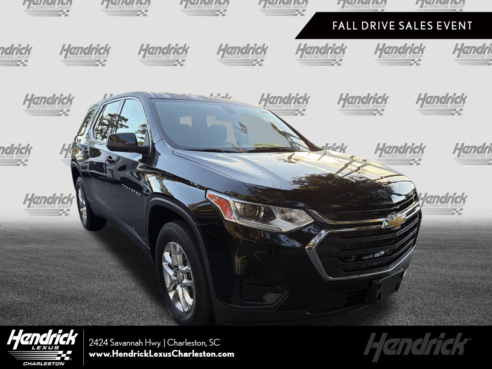 Used 2021 Chevrolet Traverse LS FWD image 1