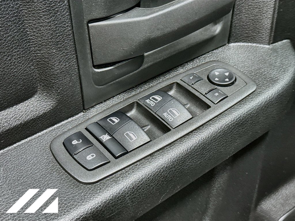 Used 2022 RAM 2500 Tradesman w/ Chrome Appearance Group AWD/4WD image 19