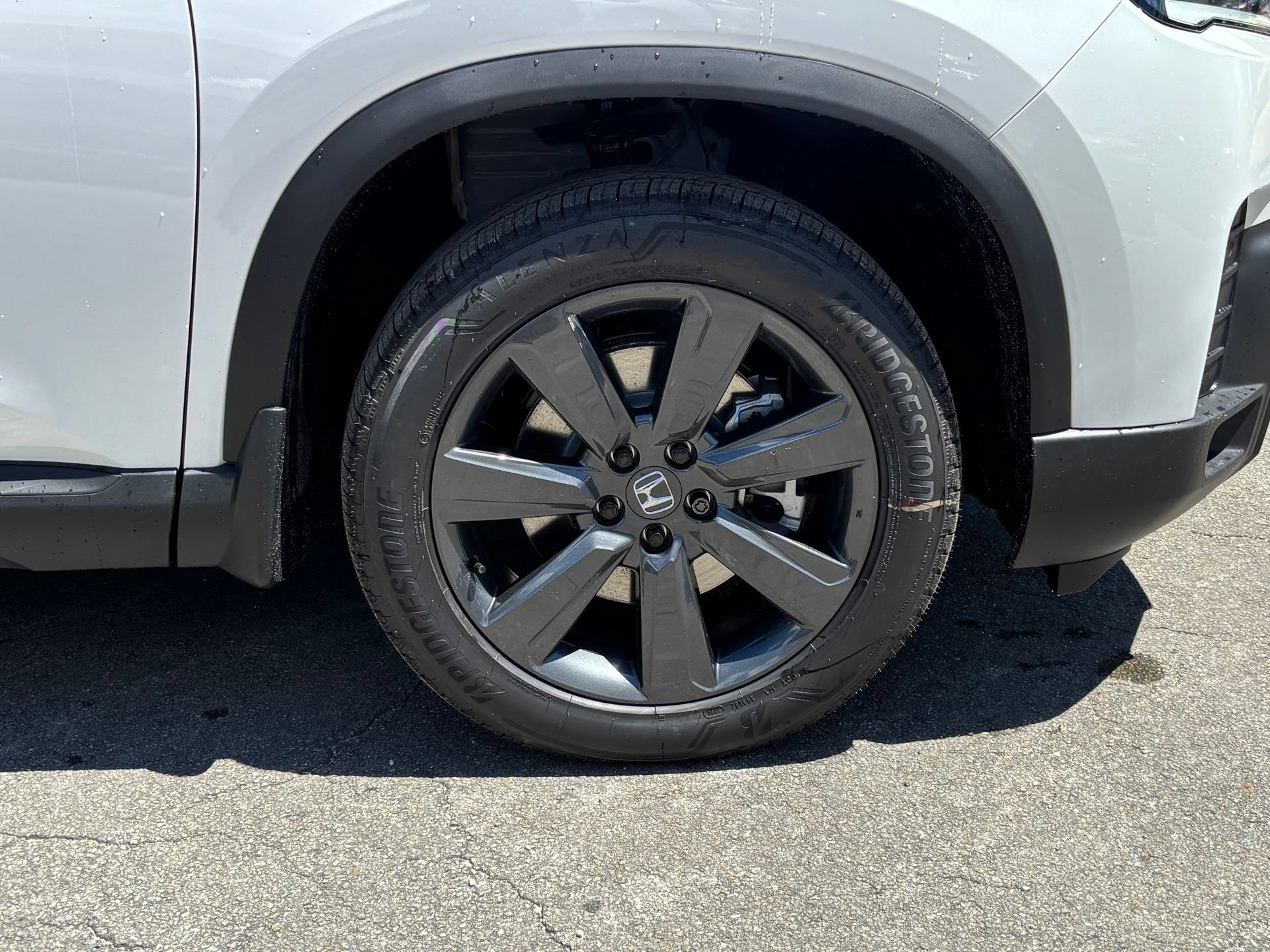 New 2026 Honda Pilot Sport image 40