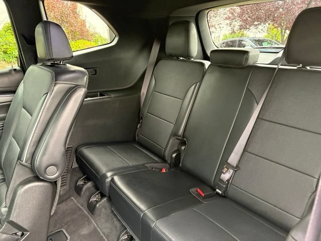 Used 2025 Buick Enclave Preferred AWD/4WD image 13