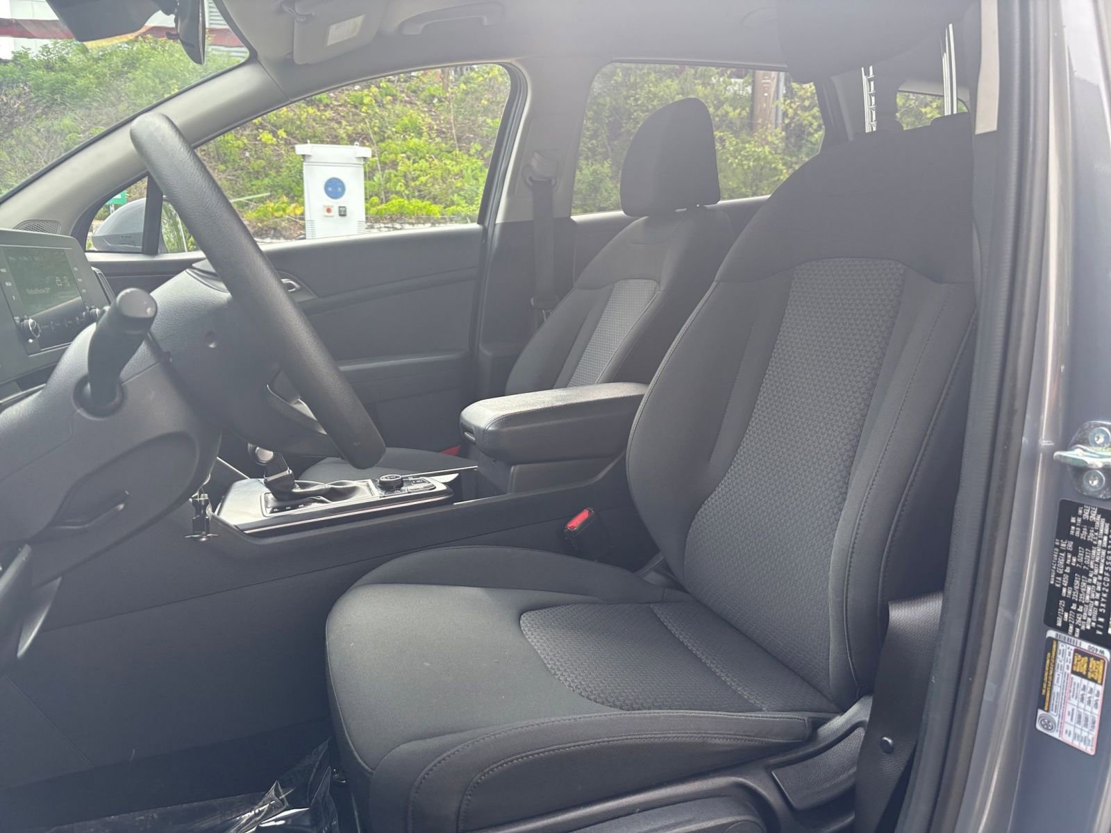 Used 2025 Kia Sportage LX AWD/4WD image 35