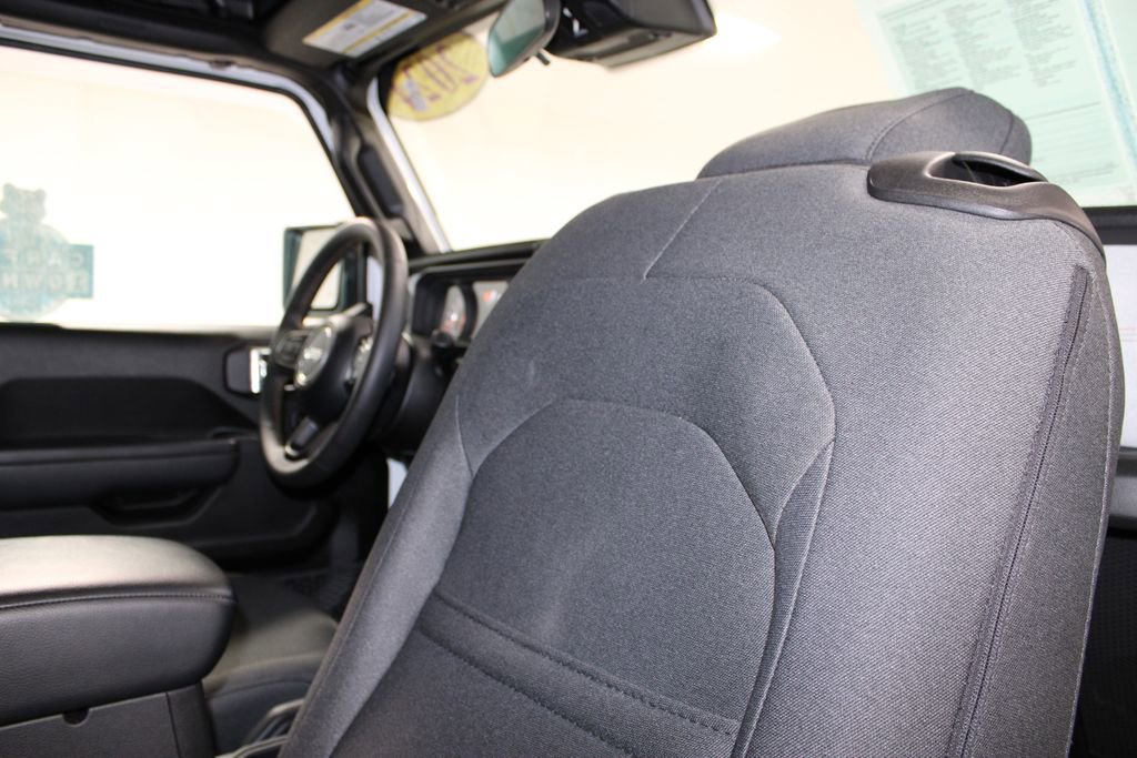 Used 2024 Jeep Wrangler Sport AWD/4WD image 29