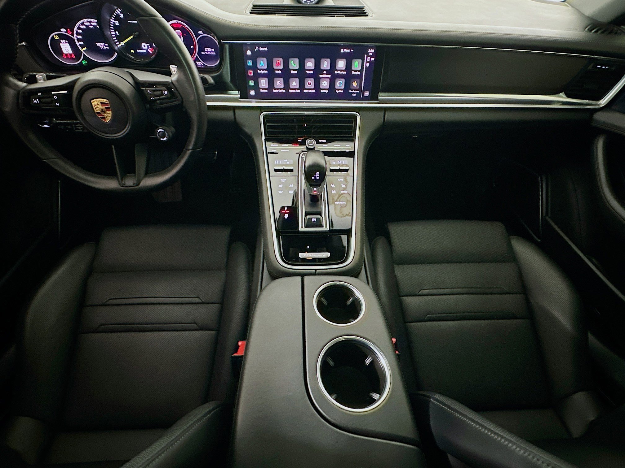 Used 2023 Porsche Panamera 4 Platinum Edition image 19