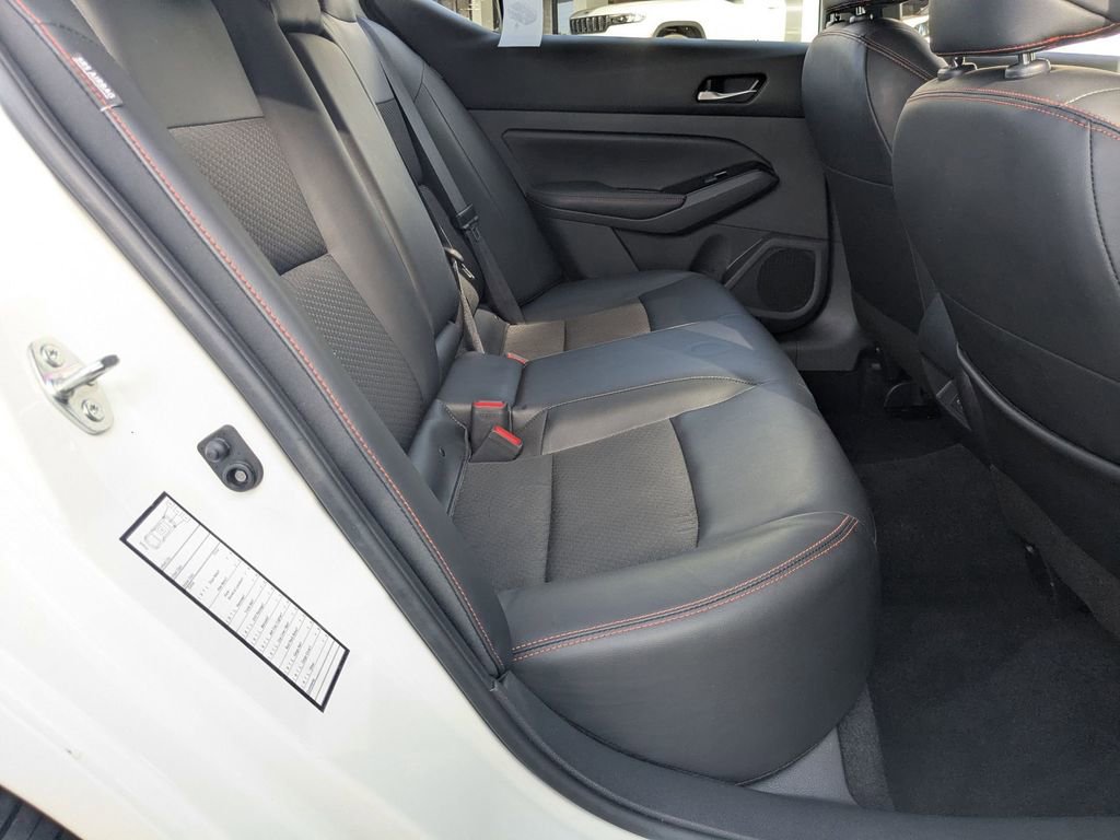 Used 2025 Nissan Altima 2.5 SR image 28