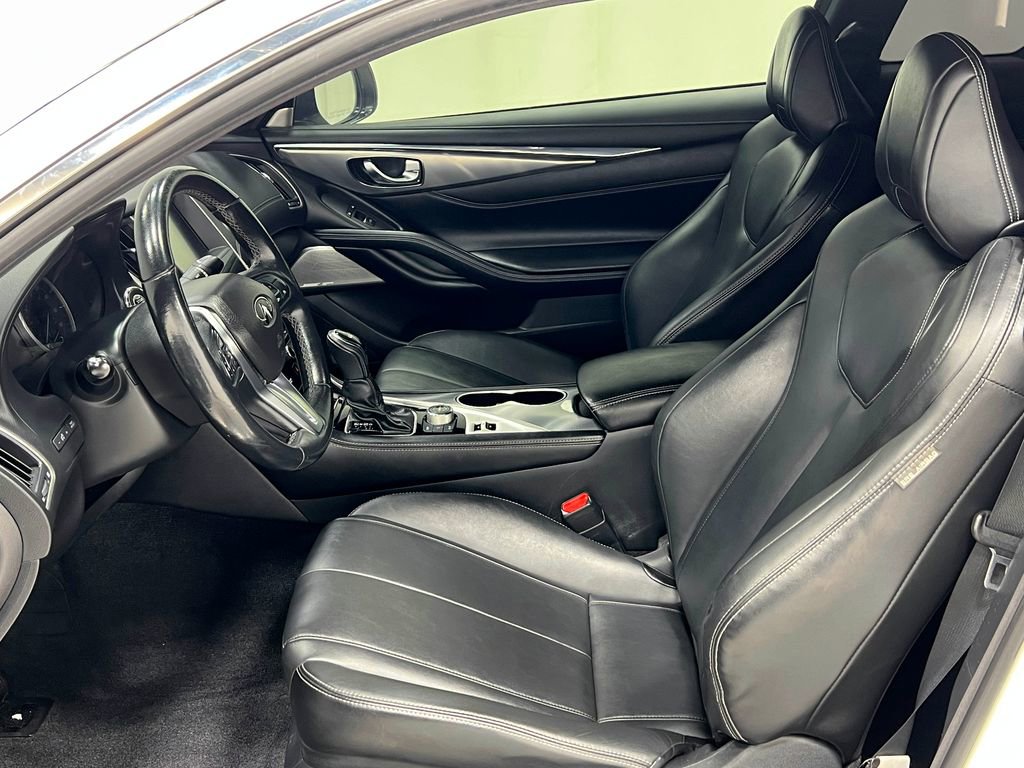 Used 2018 INFINITI Q60 3.0t Luxe RWD image 13