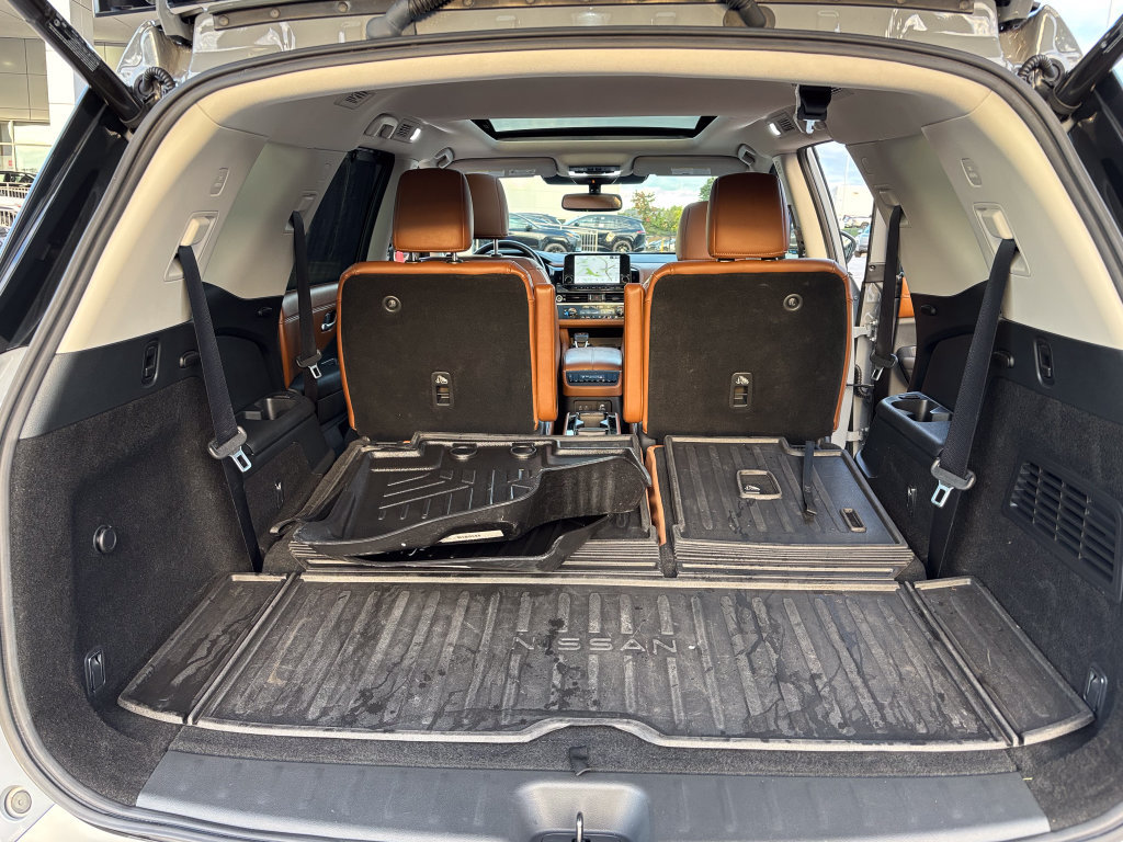 Used 2022 Nissan Pathfinder Platinum w/ Cargo Package AWD/4WD image 54