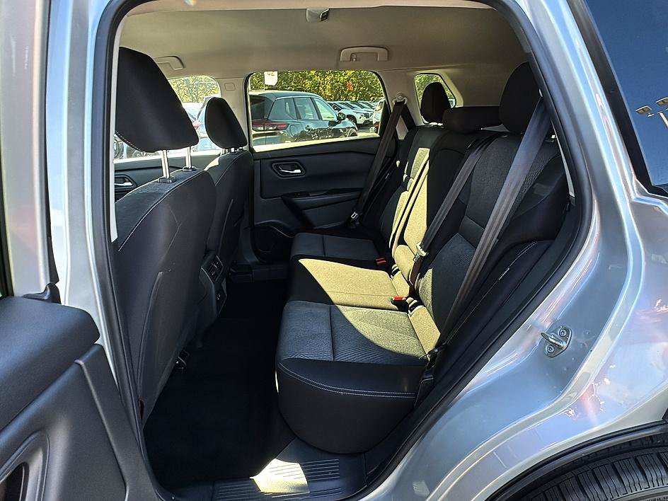Certified 2025 Nissan Rogue SV AWD/4WD image 16