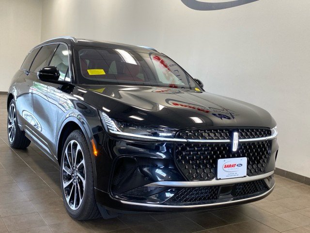New 2025 Lincoln Nautilus Black Label AWD/4WD image 2