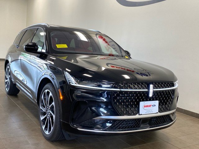 New 2025 Lincoln Nautilus Black Label AWD/4WD image 2