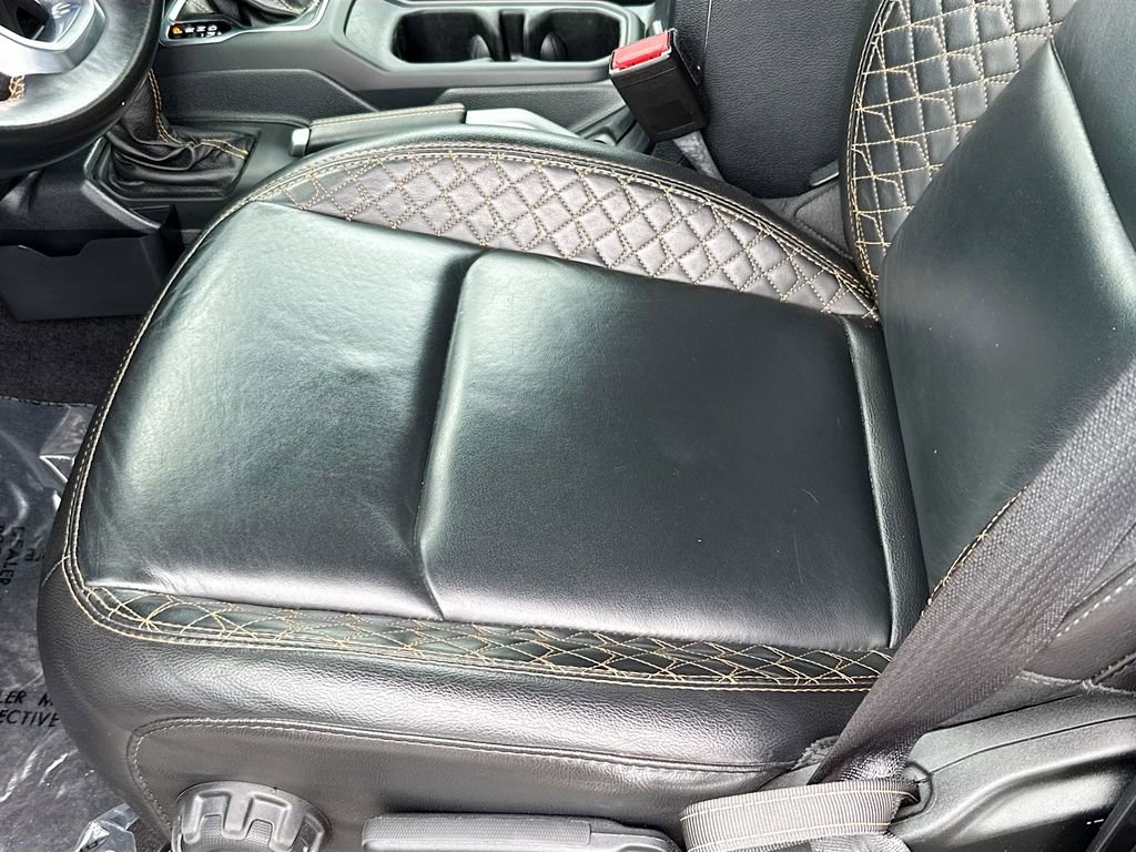 Used 2021 Jeep Gladiator Overland image 21