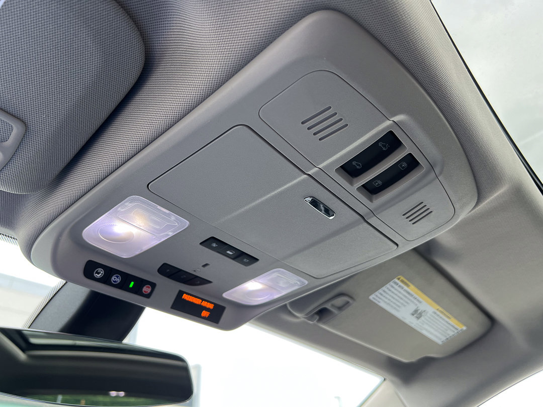 Used 2019 Buick Envision Essence FWD image 27