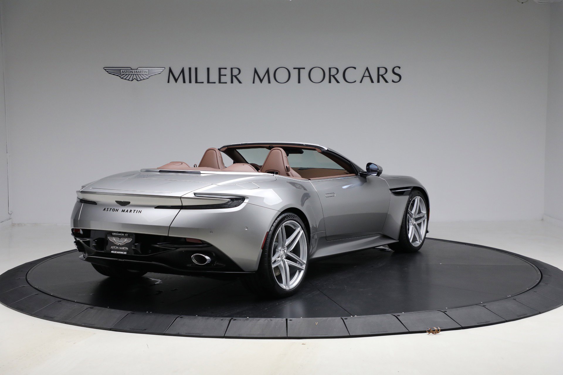 New 2026 Aston Martin DB12 Volante image 7