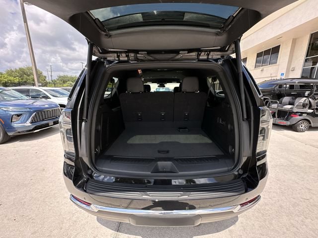 Certified 2025 Chevrolet Suburban LT w/ Comfort Package RWD image 33