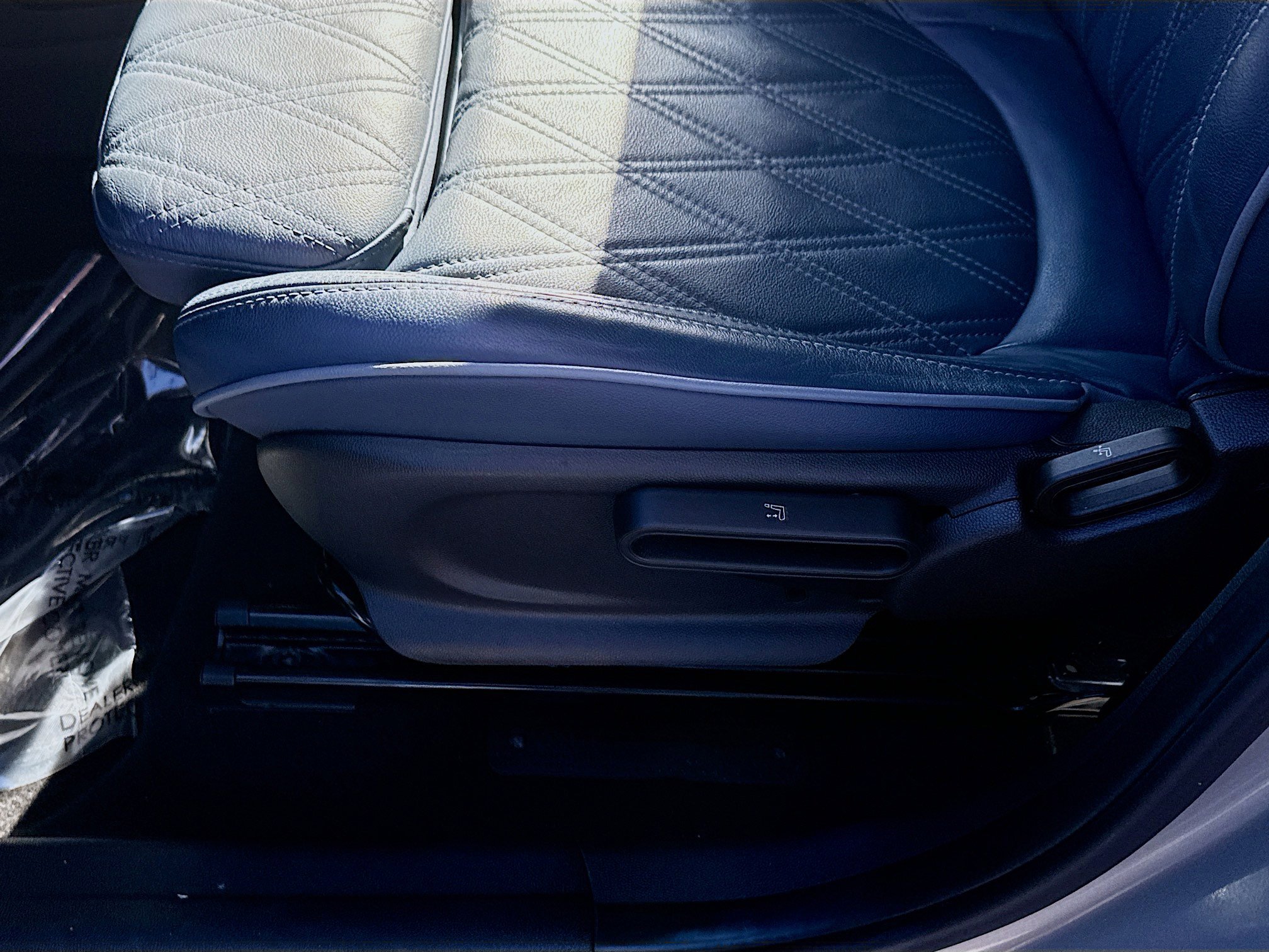 Used 2024 MINI Cooper Countryman S w/ Signature Upholstery Package image 18