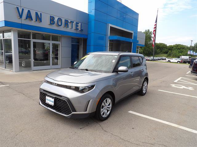 Used 2023 Kia Soul LX FWD video 1