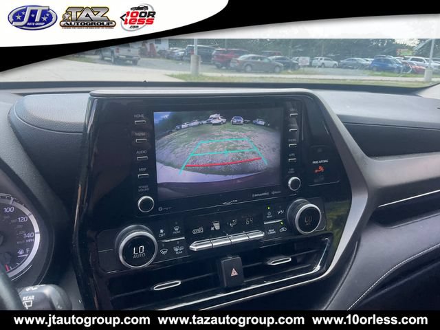 Used 2020 Toyota Highlander LE AWD/4WD image 4