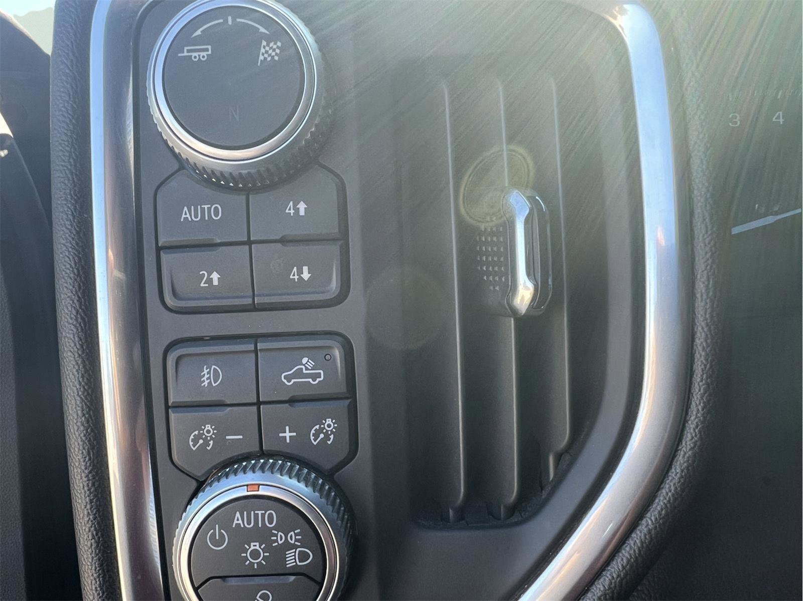 Used 2019 GMC Sierra 1500 AT4 image 13