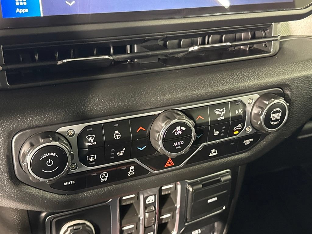 Used 2024 Jeep Wrangler Unlimited Sport AWD/4WD image 17