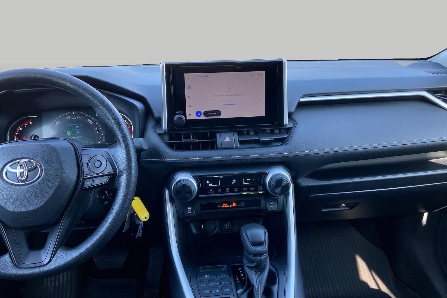 Certified 2025 Toyota RAV4 LE AWD/4WD image 6