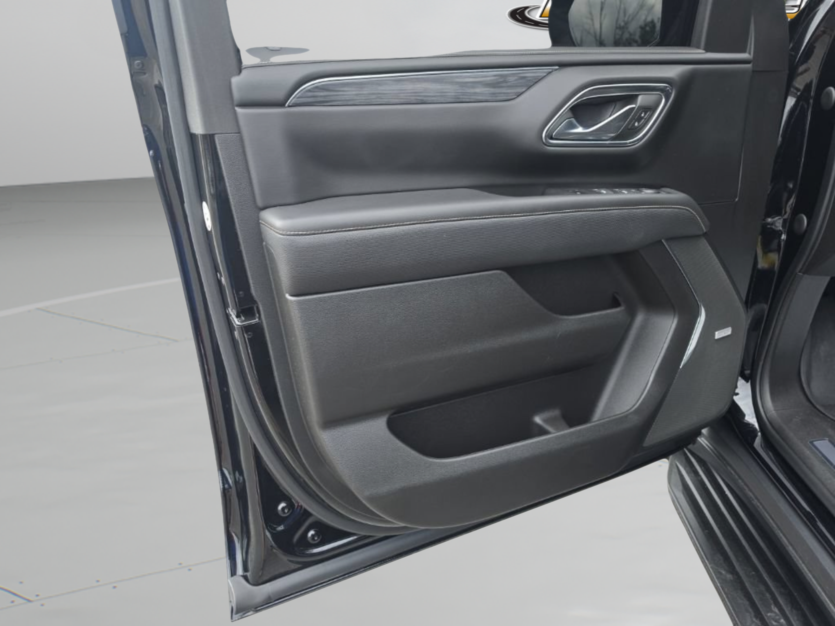 Used 2022 GMC Yukon SLT w/ SLT Premium Package RWD image 12