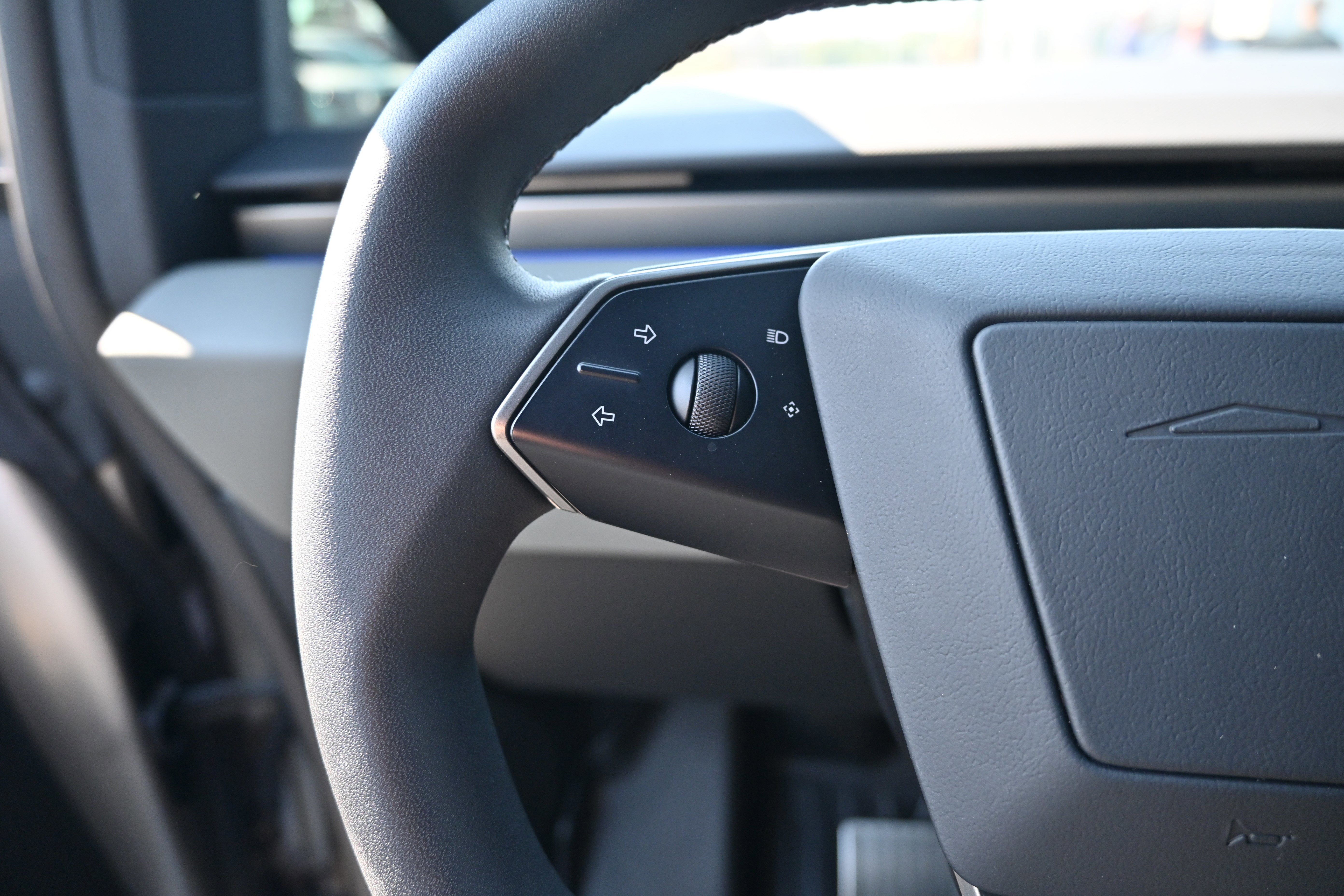 Used 2024 Tesla Cybertruck AWD Crew Cab image 19