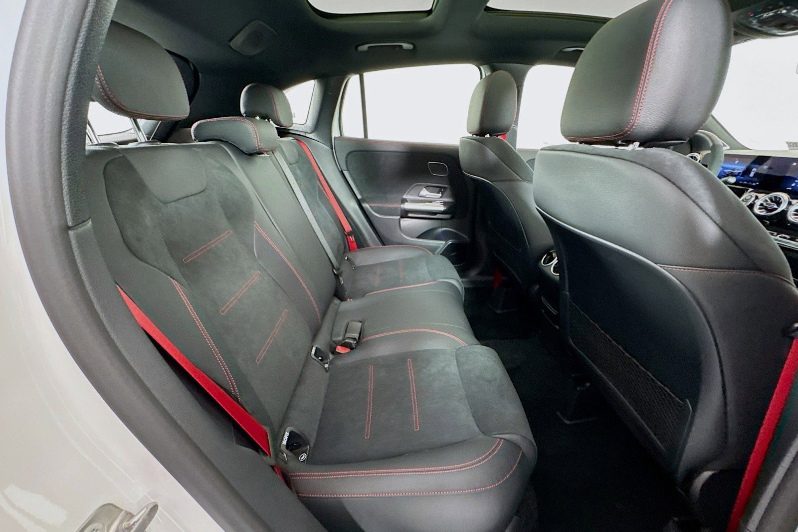 New 2025 Mercedes-Benz GLA 35 AMG 4MATIC image 25