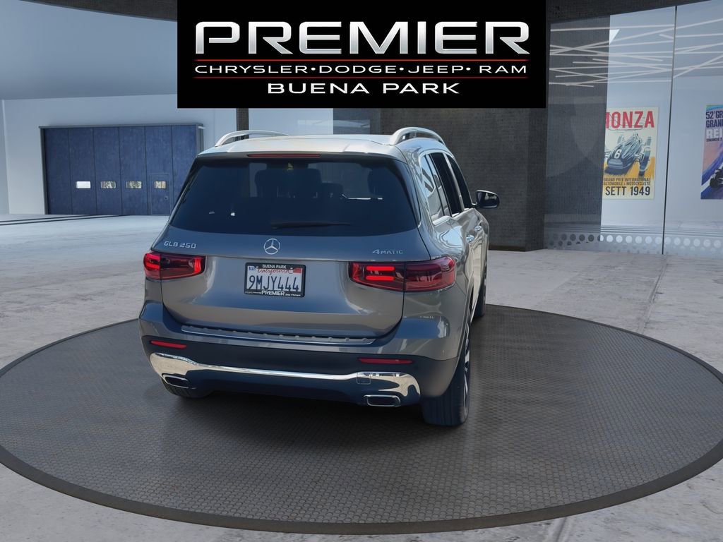 Used 2024 Mercedes-Benz GLB 250 4MATIC w/ Driver Assistance Package image 7