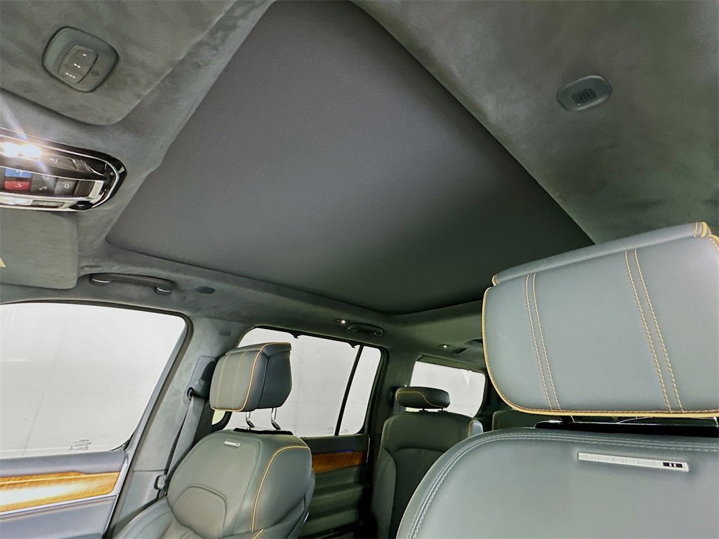 Used 2022 Jeep Grand Wagoneer Series II w/ Convenience Group III image 23