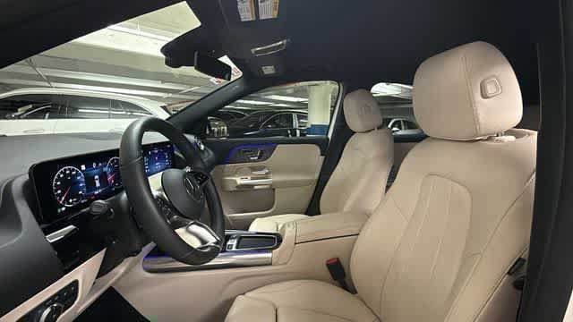 Used 2025 Mercedes-Benz GLA 250 4MATIC image 3
