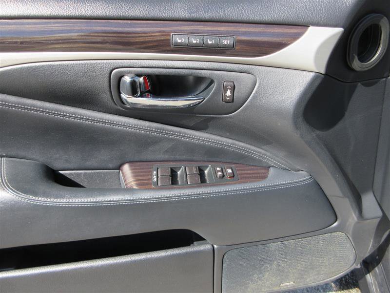 Used 2015 Lexus LS 460 AWD w/ Comfort Package image 11