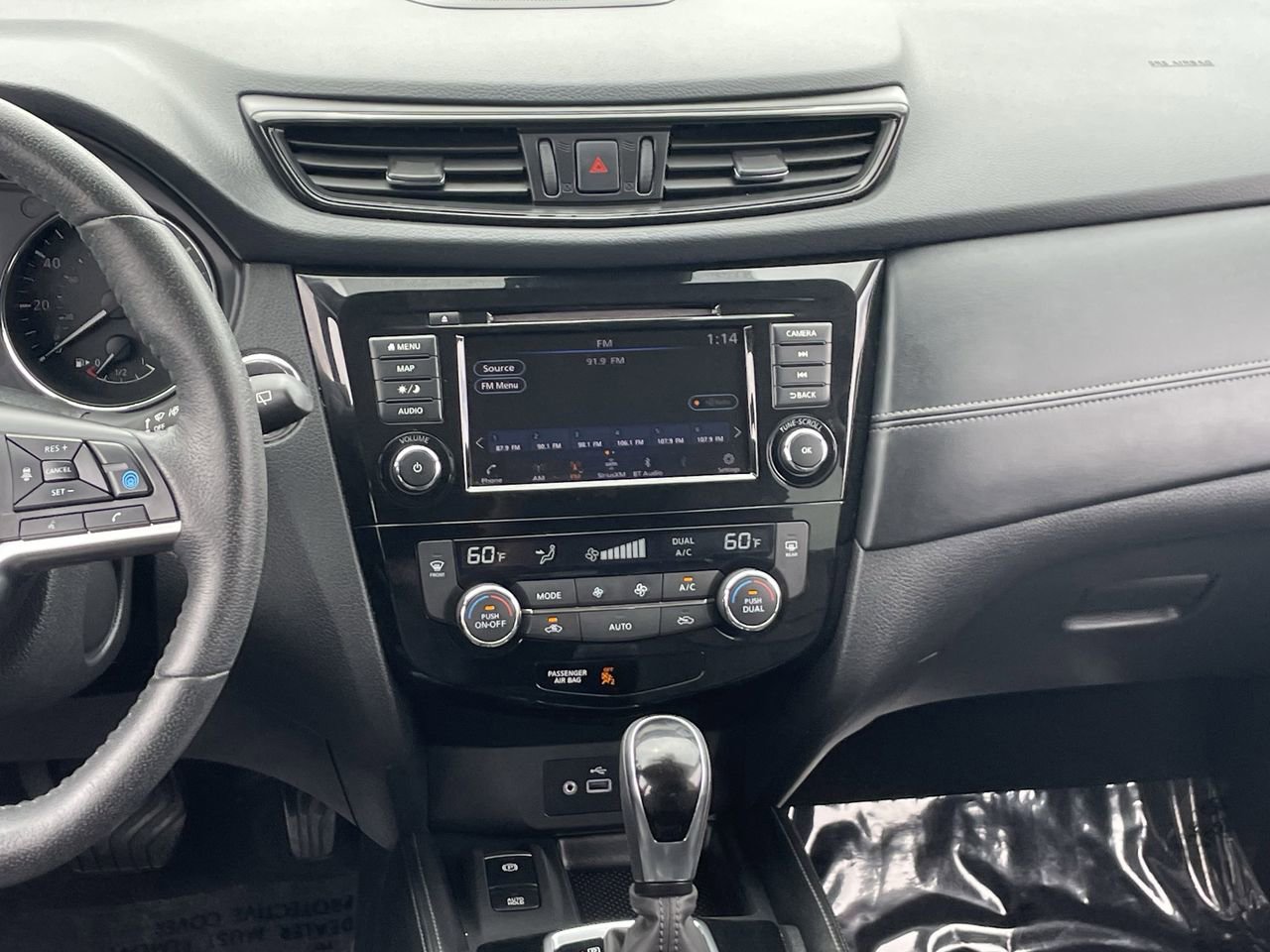 Used 2019 Nissan Rogue SL w/ Premium Package image 17