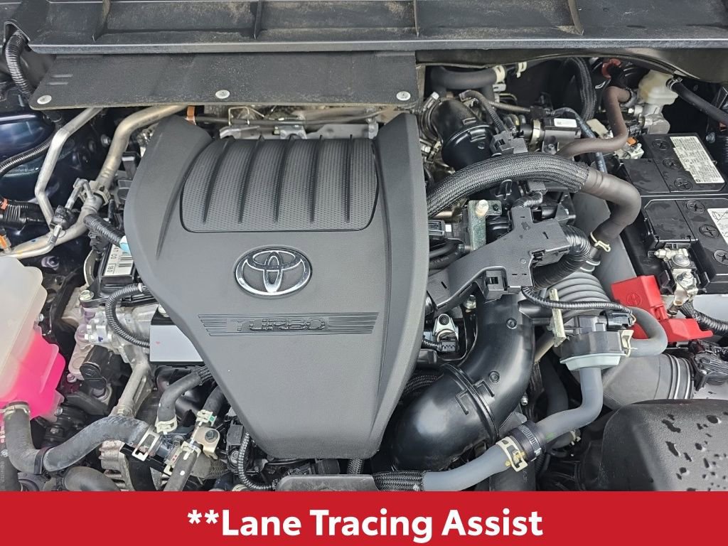 Used 2024 Toyota Highlander XLE image 12