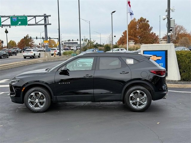 Used 2023 Chevrolet Blazer LT w/ Convenience Package image 2