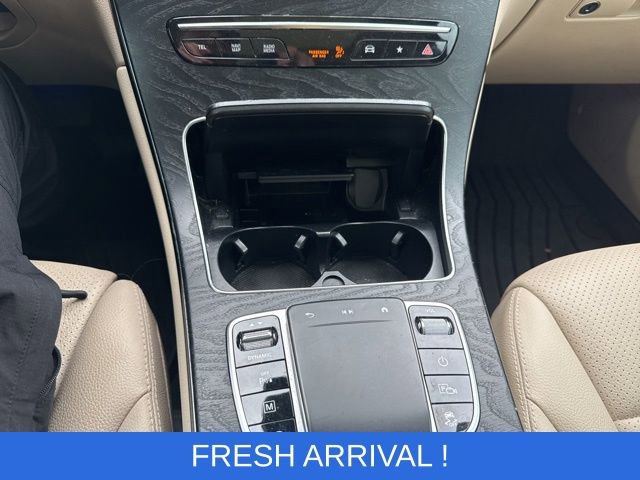 Used 2022 Mercedes-Benz GLC 300 image 3