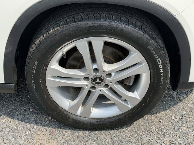 Used 2018 Mercedes-Benz GLA 250 4MATIC w/ Premium Package image 9